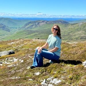 Meet your Posher, Hayley